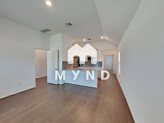 5th image of 505 Panzano Dr
