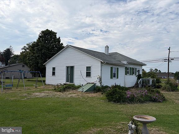 4th image of 988 Port Penn Rd