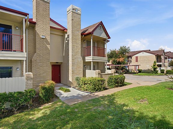 3rd image of 2120 El Paseo St APT 2901