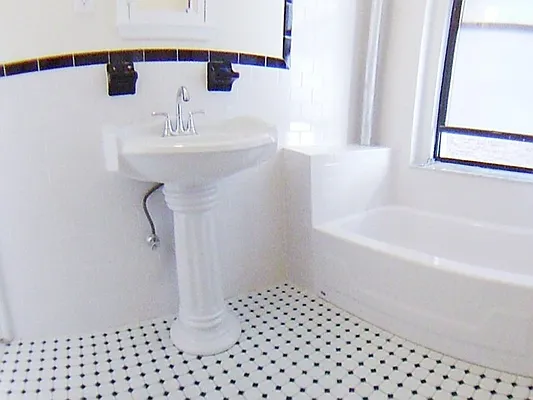 Rented by City Connections Realty | media 17