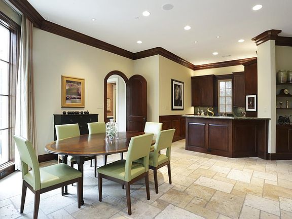 3rd image of 265 Bryn Mawr Cir