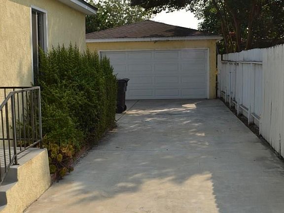 2nd image of 4828 Brayton Ave