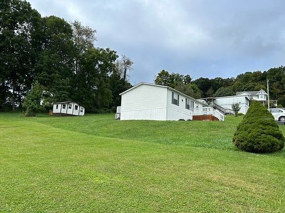 3rd image of 118 Helena Dr
