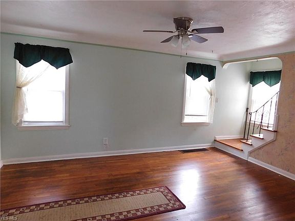 3rd image of 12013 Milan Ave