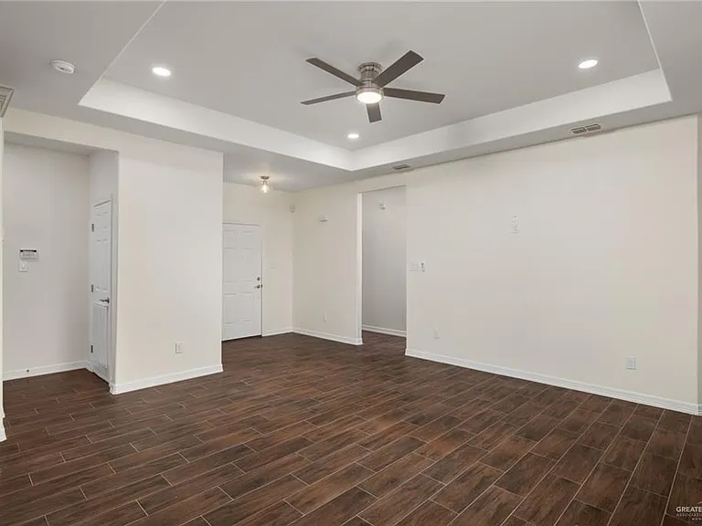 3125 Fairway Dr — Photo 4