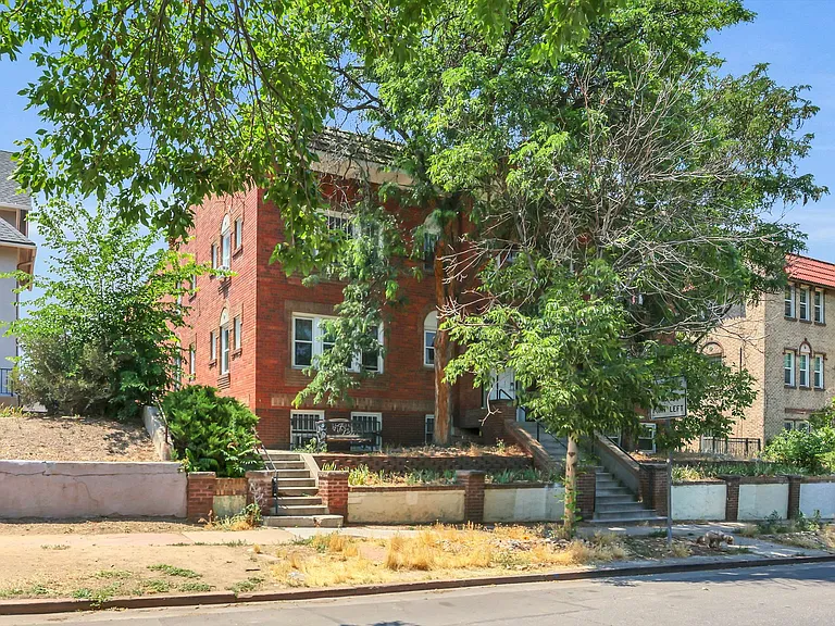 1275 N Clarkson St — Photo 32