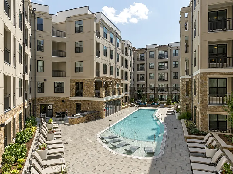 Berkshire Dilworth — Photo 13