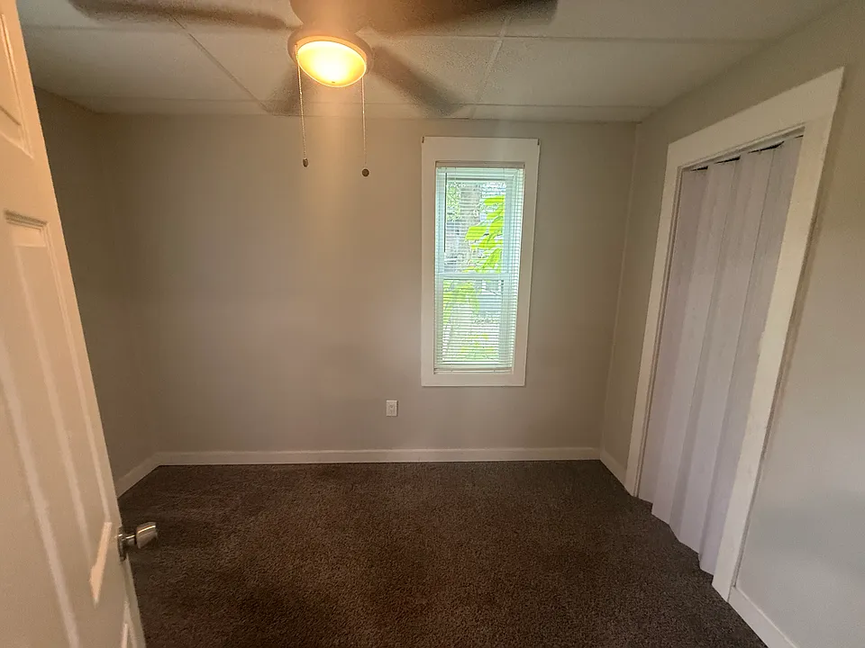 214 W North St #1
