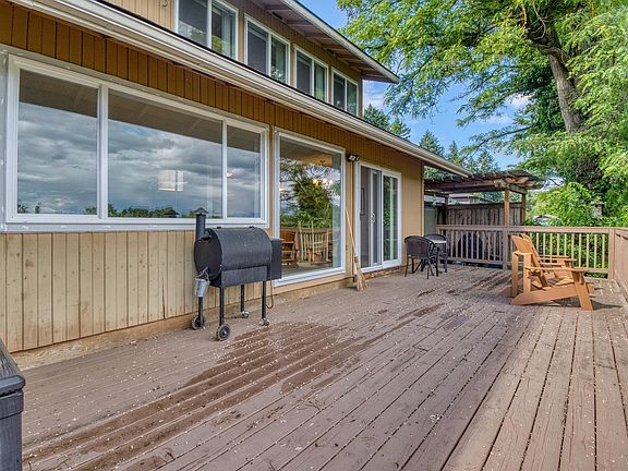Large back deck