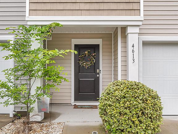 2nd image of 4613 Palm View Cir