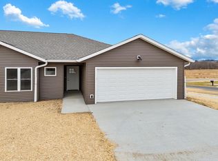 2465 Russell Ct, Reedsburg, WI 53959