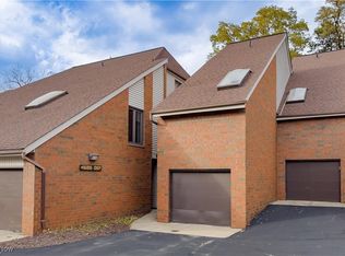 4685 Mayfield Rd APT F, South Euclid, OH 44121