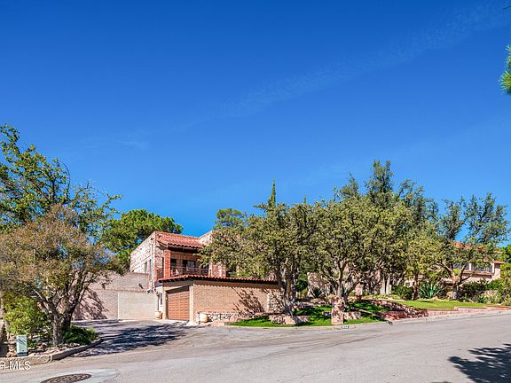3rd image of 1033 Singing Hills Dr