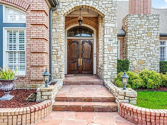 5th image of 4507 Cresthaven Dr