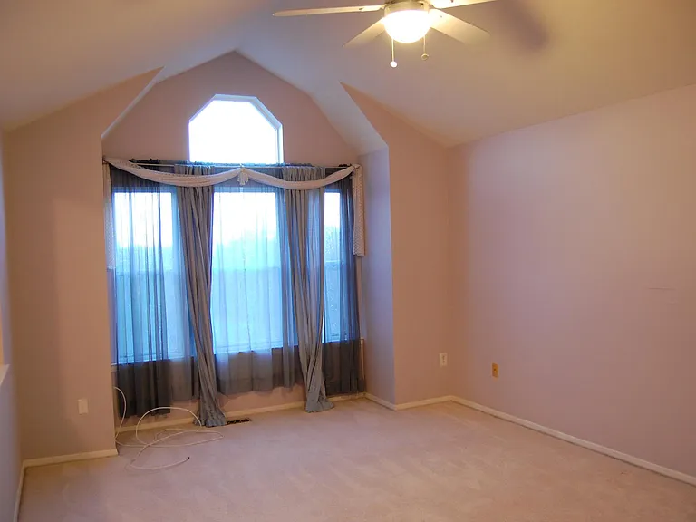 7732 Heatherside Ln — Photo 13