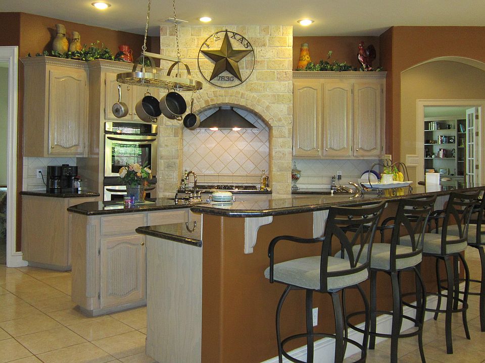 1st image of 28398 Valencia Cir W