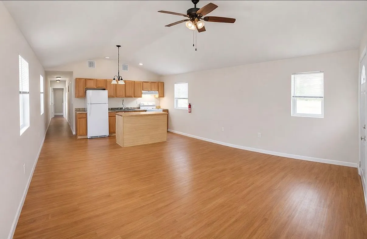 Riverrun Residences — Photo 1