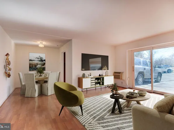 7630 Tomlinson Ave APT 15, Cabin John, MD 20818