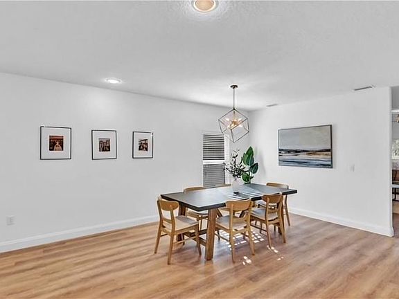 3rd image of 610 22nd Ave