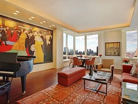 Sold by Corcoran | media 19