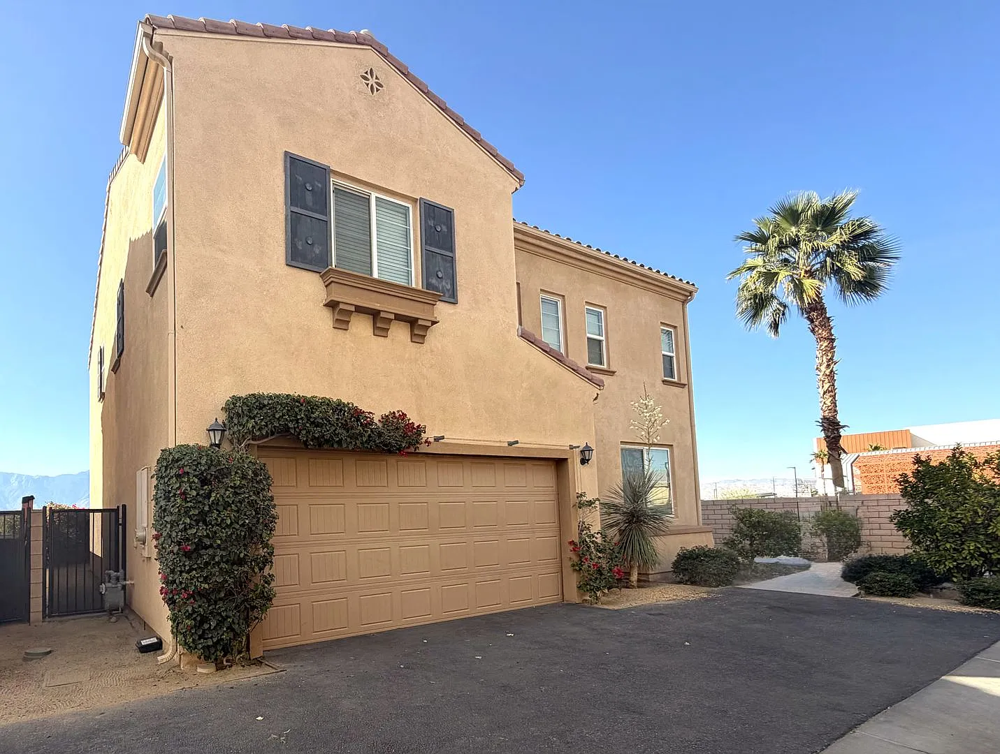 Available Now!! 4 Bedroom 3 Bathroom House In Spanish Walk, Palm Desert! — Photo 1