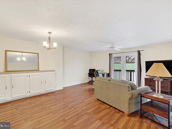 4th image of 423 Weldon Dr #423