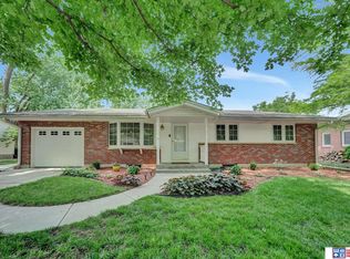 911 Sycamore Dr, Lincoln, NE 68510