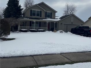 35 Lazy Creek Cir, Rochester, NY 14612