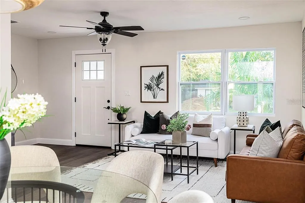 3 bed, 2.0 bath, 1264 sqft, $2,550 — Photo 4