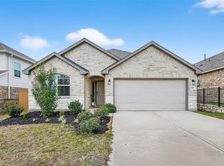 689 Red Elm Ln, Conroe, TX 77304
