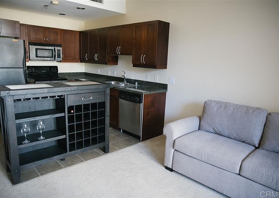 1st image of 427 9th Ave Unit 207