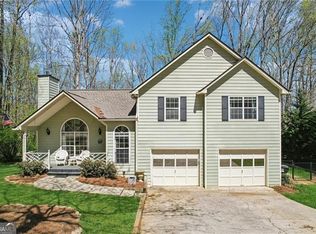 6210 Carriage Ct, Cumming, GA 30040