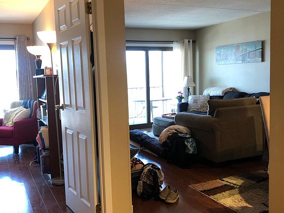 2nd image of 235 Winthrop St #6610E
