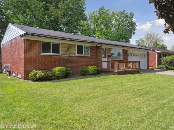 43455 Fortner Dr, Sterling Heights, MI 48313