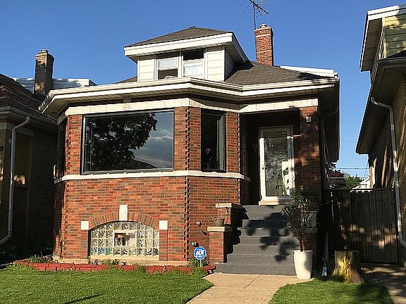 2nd image of 2921 N 76th Ct