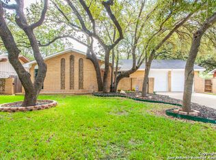 6710 N Forest Bnd, San Antonio, TX 78240