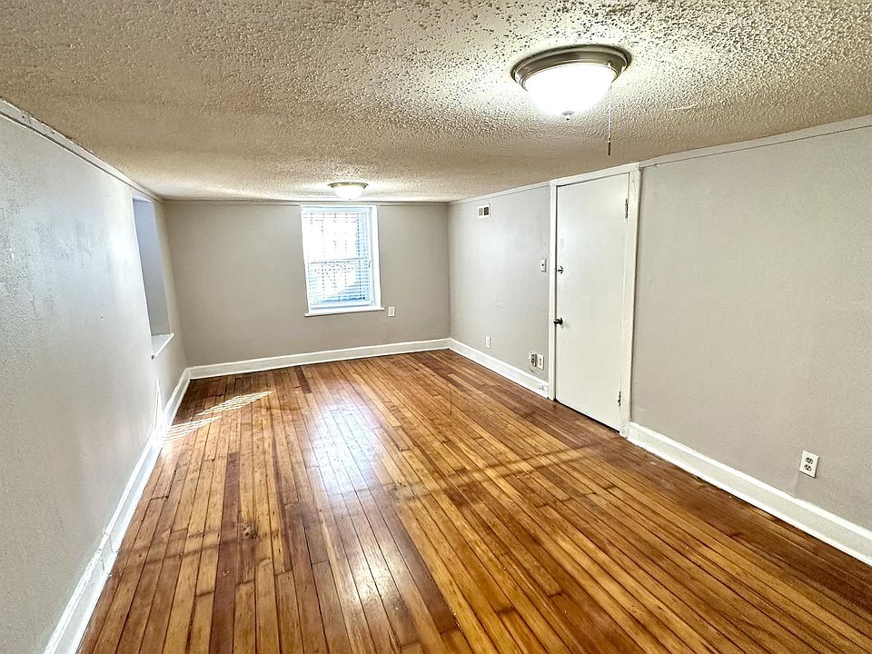 1st image of 3713 Summit St #15667226