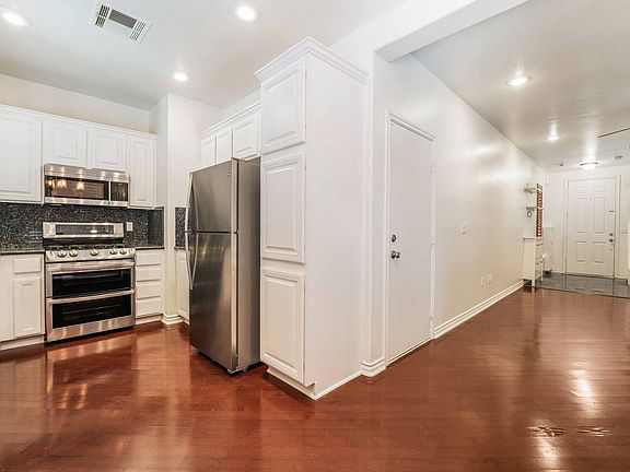 4th image of 8112 Golden Flowers St