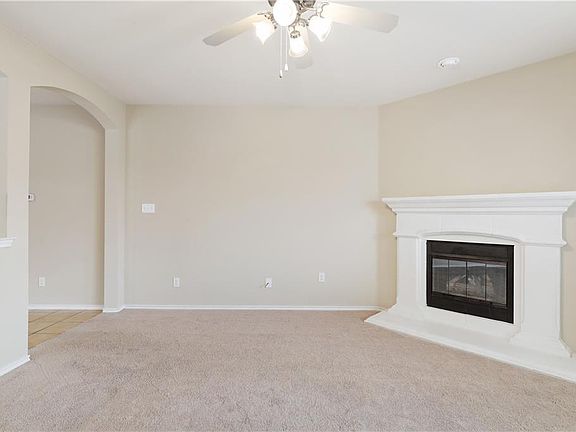 4th image of 6201 Claire Dr