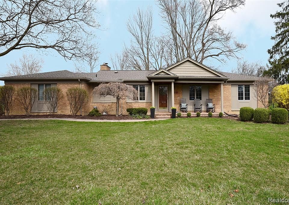 393 Westbourne Ct Bloomfield Hills Mi 48301 Zillow