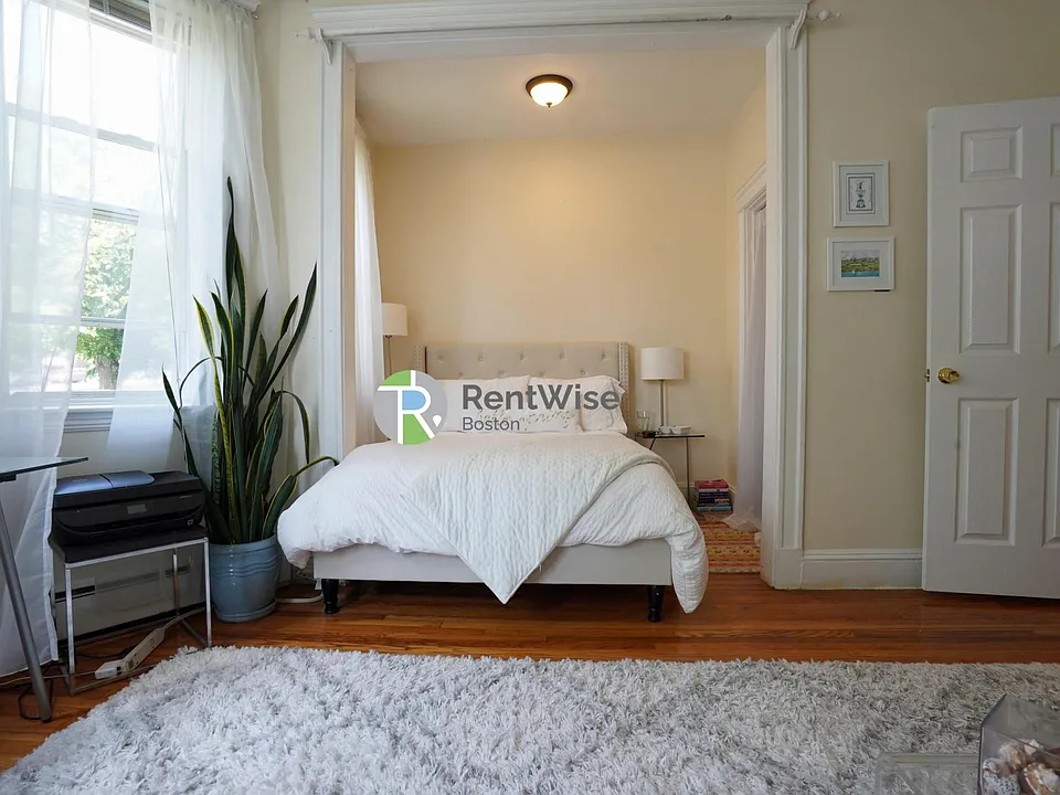 1844 Commonwealth ave