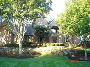 7275 Summit Rdg, Brighton, MI 48116