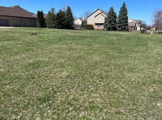 24600 Muirfield Dr, Taylor, MI 48180