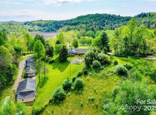 733 & 769 Gash Rd, Mills River, NC 28759