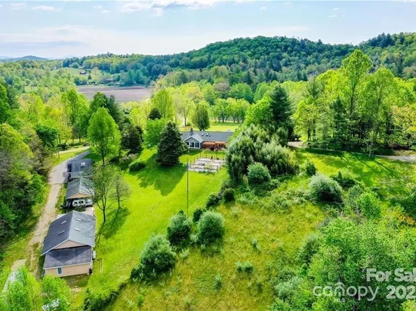 733 & 769 Gash Rd, Mills River, NC 28759