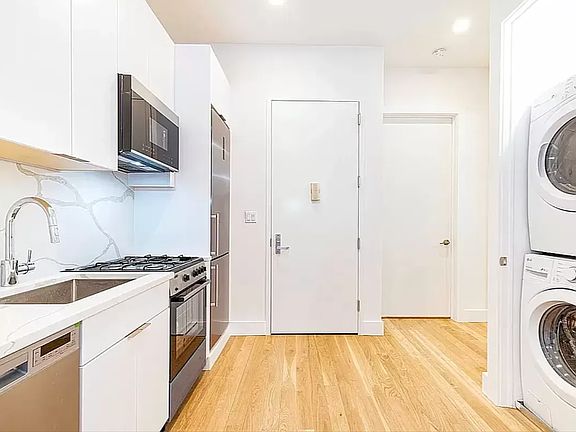5th image of 309 W 50th St #4A