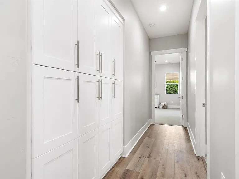 1130 Jonas Ave — Photo 24