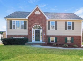 5540 Woodspring Dr, Winston Salem, NC 27106