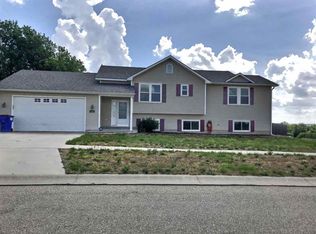 1509 Forest Park Ln, Junction City, KS 66441