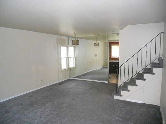 2nd image of 555 Homan Ave
